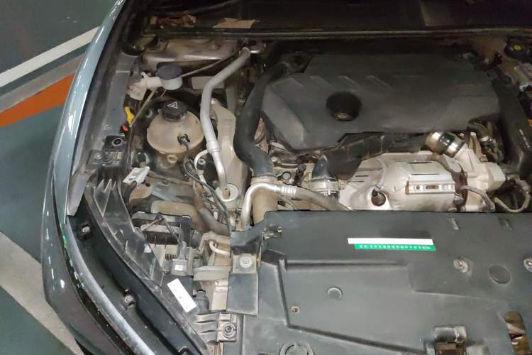 Used Citroen C5 X 2022 1.6T Extraordinary Style—Year of the Tiger New-Year Special Edition Engine Bay Right