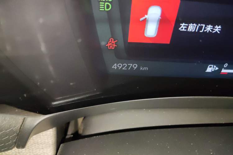 Used Citroen C5 X 2022 1.6T Extraordinary Style—Year of the Tiger New-Year Special Edition Odometer Close Up