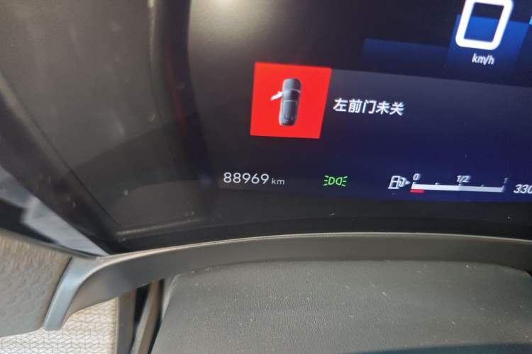 Used Citroen C5 X 2022 1.6T Xiang Bufan – Year of the Tiger New Beginnings Edition Odometer Close Up