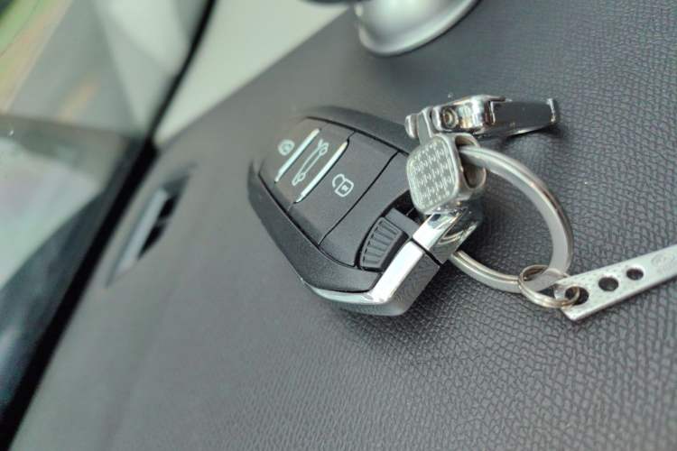 Used Citroen C5 X 2022 1.6T Xiang Bufan – Year of the Tiger New Beginnings Edition Vehicle Key