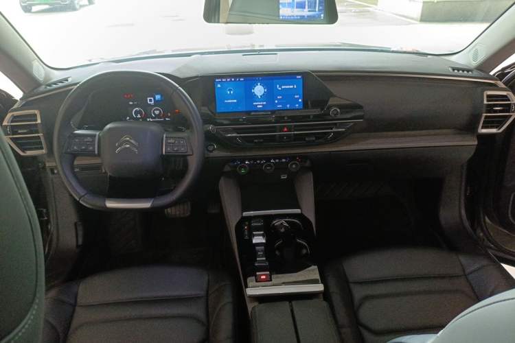 Used Citroen C5 X 2022 1.6T Xiang Bufan – Year of the Tiger New Beginnings Edition Center Console