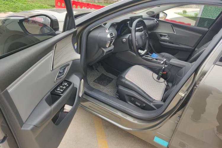 Used Citroen C5 X 2022 1.6T Extraordinary Style—Year of the Tiger New-Year Special Edition Driver Seat