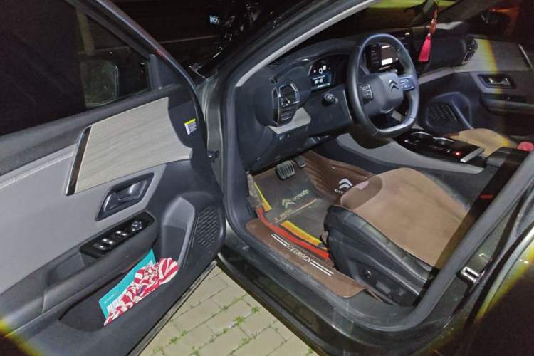 Used Citroen C5 X 2022 1.6T Extraordinary Style—Year of the Tiger New-Year Special Edition Driver Seat