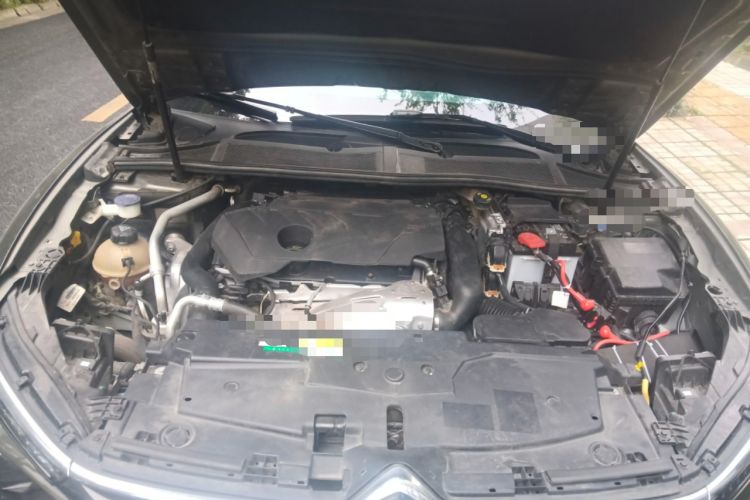Used Citroen C5 X 2022 1.6T Extraordinary Style—Year of the Tiger New-Year Special Edition Engine Bay