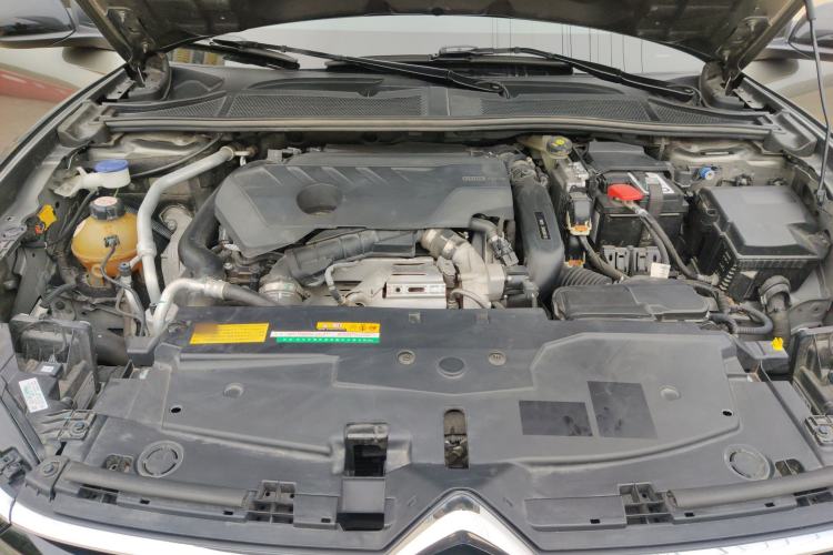 Used Citroen C5 X 2022 1.6T Extraordinary Style—Year of the Tiger New-Year Special Edition Engine Bay
