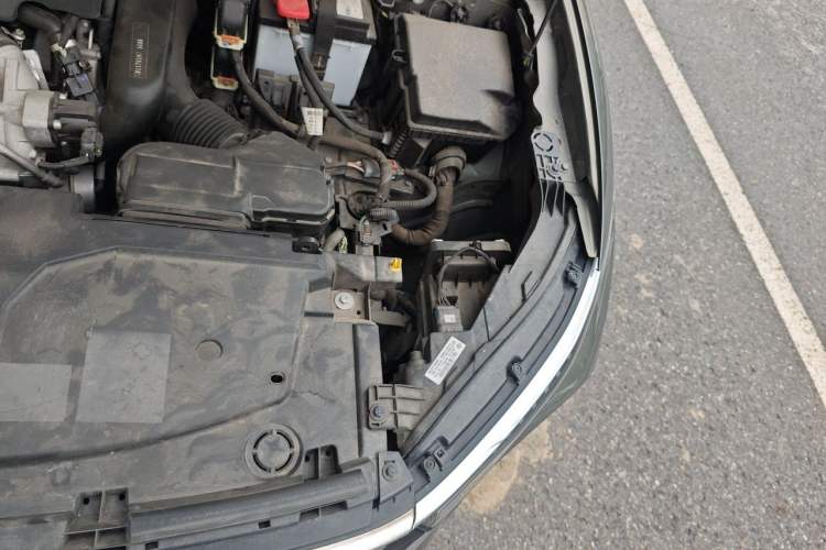Used Citroen C5 X 2022 1.6T Xiang Bufan – Year of the Tiger New Beginnings Edition Engine Bay Left