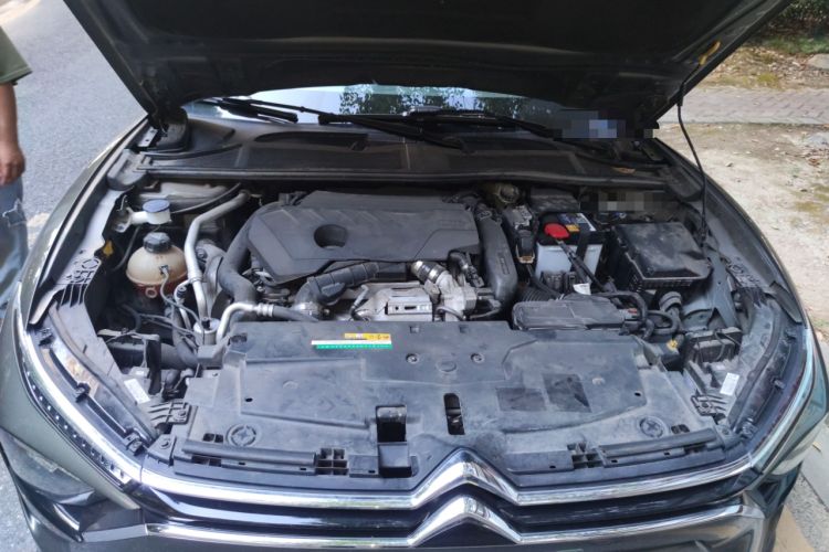 Used Citroen C5 X 2022 1.6T Extraordinary Style—Year of the Tiger New-Year Special Edition Engine Bay