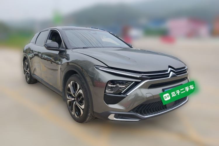 Used Citroen C5 X 2022 1.6T Extraordinary Style—Year of the Tiger New-Year Special Edition Front Right 45 Deg