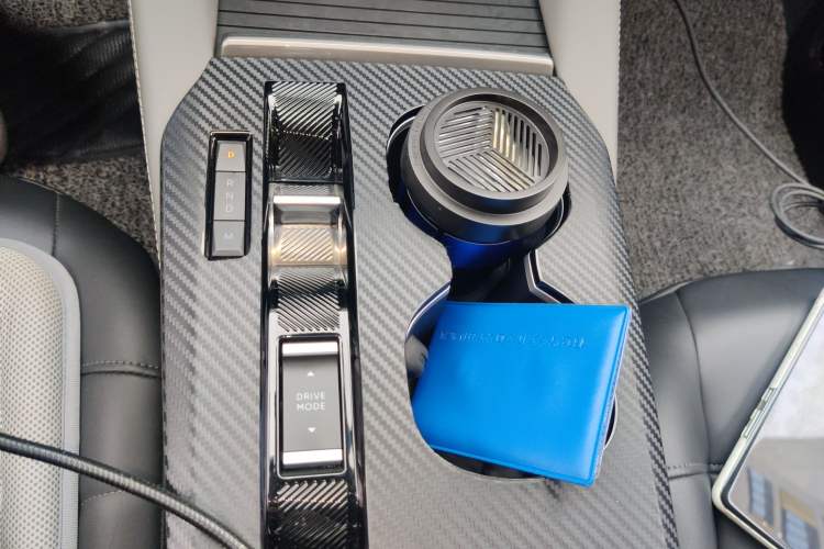 Used Citroen C5 X 2022 1.6T Extraordinary Style—Year of the Tiger New-Year Special Edition Gear Lever