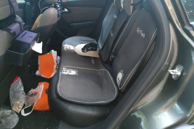 Used Citroen C5 X 2022 1.6T Extraordinary Style—Year of the Tiger New-Year Special Edition Interior 4