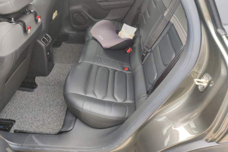Used Citroen C5 X 2022 1.6T Extraordinary Style—Year of the Tiger New-Year Special Edition Left Rear Seat