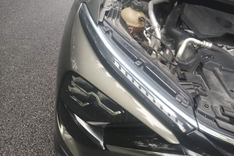 Used Citroen C5 X 2022 1.6T Extraordinary Style—Year of the Tiger New-Year Special Edition Right Front Headlight