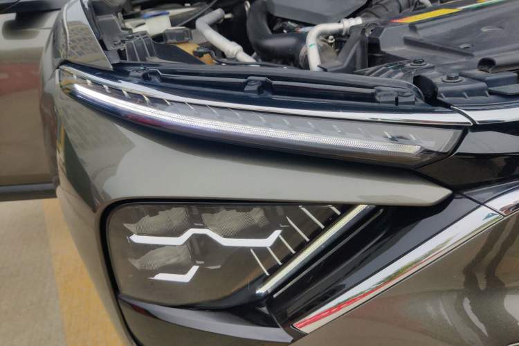 Used Citroen C5 X 2022 1.6T Extraordinary Style—Year of the Tiger New-Year Special Edition Right Front Headlight