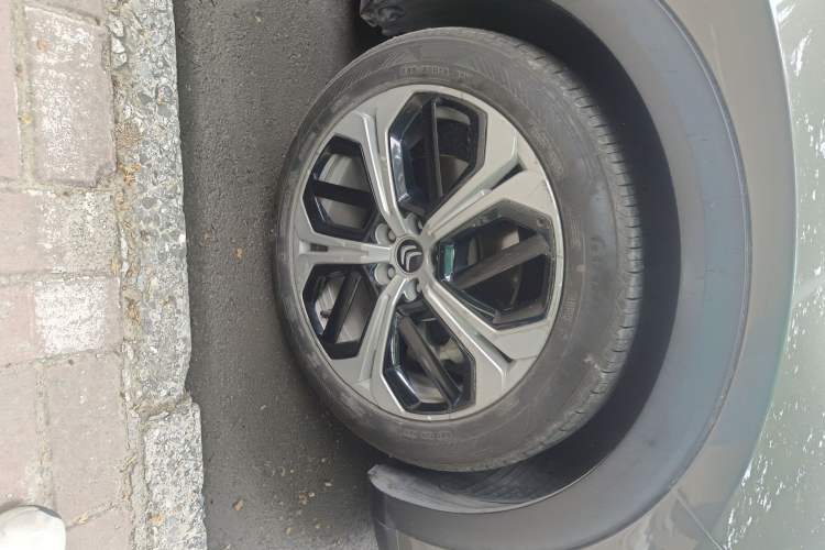 Used Citroen C5 X 2022 1.6T Xiang Bufan – Year of the Tiger New Beginnings Edition Right Front Wheel Hub
