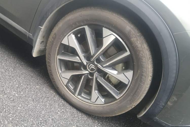 Used Citroen C5 X 2022 1.6T Extraordinary Style—Year of the Tiger New-Year Special Edition Right Front Wheel Hub