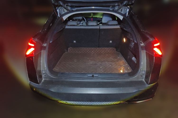 Used Citroen C5 X 2022 1.6T Extraordinary Style—Year of the Tiger New-Year Special Edition Trunk