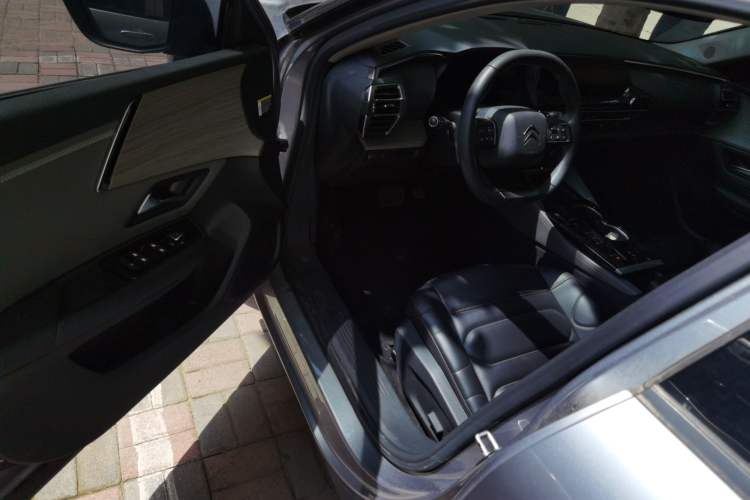 Used Citroen C5 X 2022 1.6T Xiang Bufan – Year of the Tiger New Beginnings Edition Driver Seat