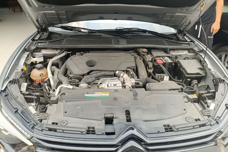 Used Citroen C5 X 2022 1.6T Extraordinary Style—Year of the Tiger New-Year Special Edition Engine Bay