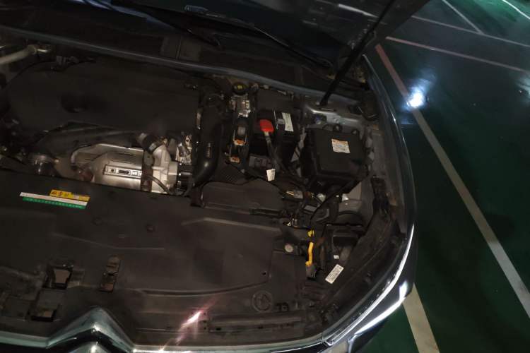 Used Citroen C5 X 2022 1.6T Xiang Bufan – Year of the Tiger New Beginnings Edition Engine Bay Left