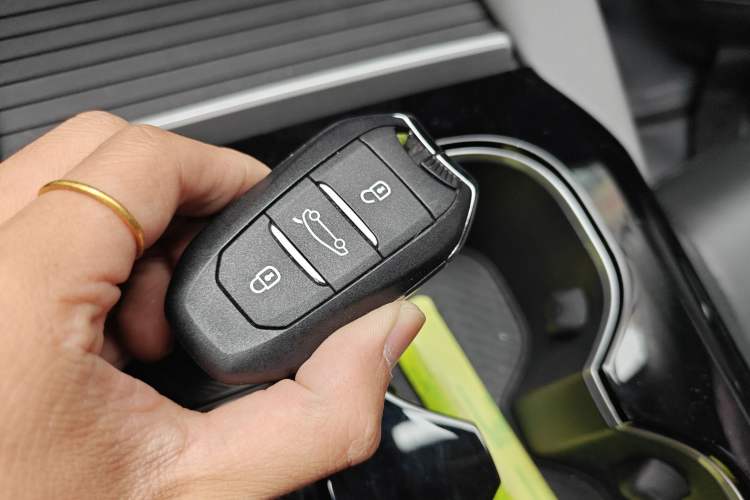 Used Citroen C5 X 2022 1.6T Extraordinary Style—Year of the Tiger New-Year Special Edition Interior 1