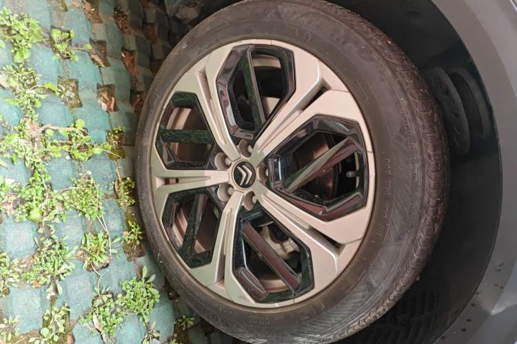 Used Citroen C5 X 2022 1.6T Xiang Bufan – Year of the Tiger New Beginnings Edition Right Front Wheel Hub