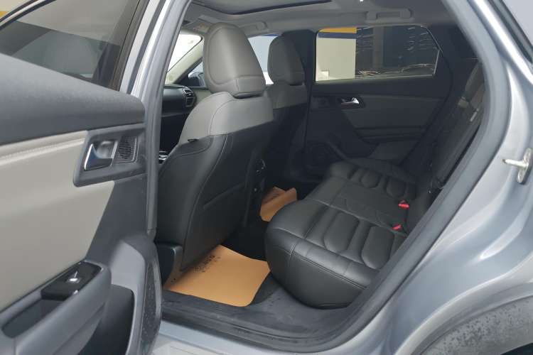 Used Citroen C5 X 2022 1.6T Extraordinary Style—Year of the Tiger New-Year Special Edition Right Rear Seat