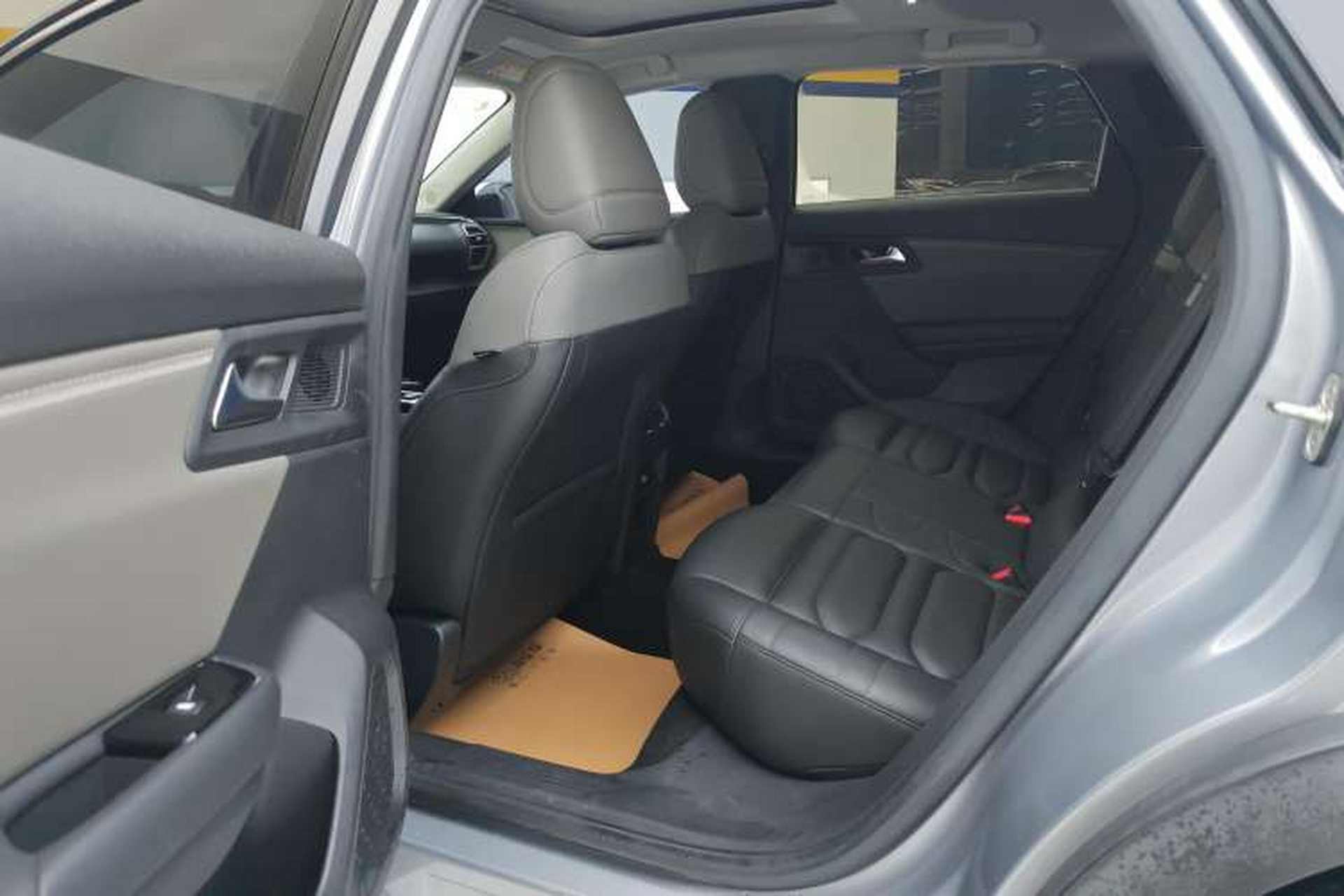 Used Citroen C5 X 2022 1.6T Extraordinary Style—Year of the Tiger New-Year Special Edition Right Rear Seat