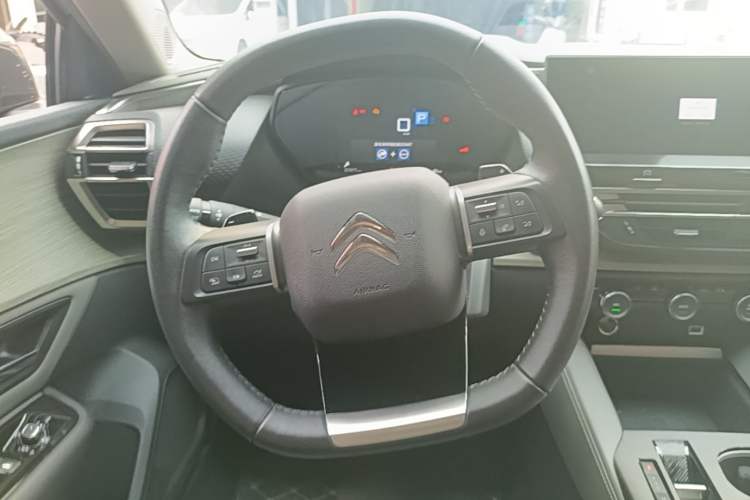 Used Citroen C5 X 2022 1.6T Extraordinary Style—Year of the Tiger New-Year Special Edition Steering Wheel