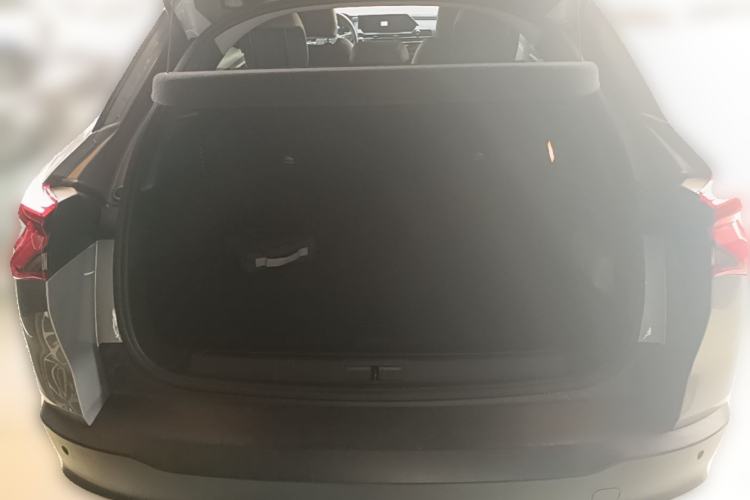 Used Citroen C5 X 2022 1.6T Extraordinary Style—Year of the Tiger New-Year Special Edition Trunk