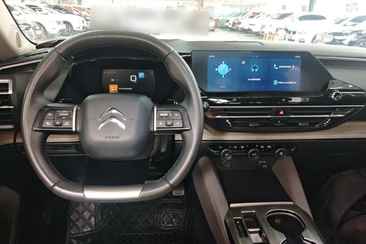 Used Citroen C5 X 2022 1.6T Xiang Bufan – Year of the Tiger New Beginnings Edition Center Console