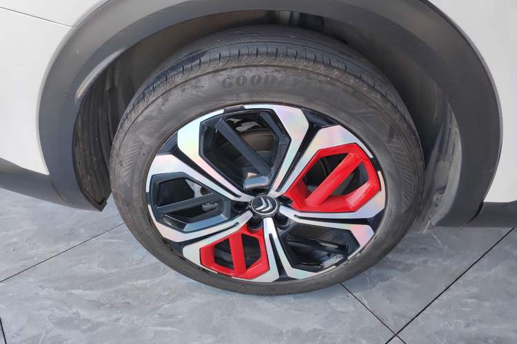 Used Citroen C5 X 2022 1.6T Extraordinary Style—Year of the Tiger New-Year Special Edition Exterior 3