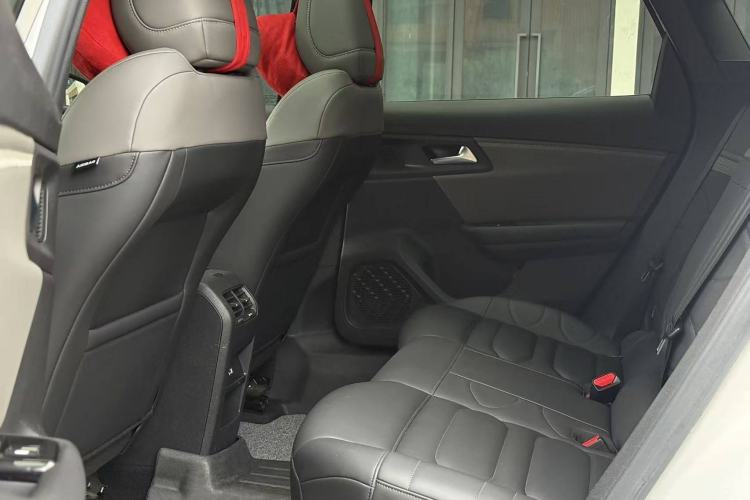 Used Citroen C5 X 2022 1.6T Extraordinary Style—Year of the Tiger New-Year Special Edition Interior 9