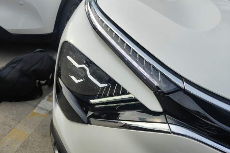 Used Citroen C5 X 2022 1.6T Xiang Bufan – Year of the Tiger New Beginnings Edition Right Front Headlight