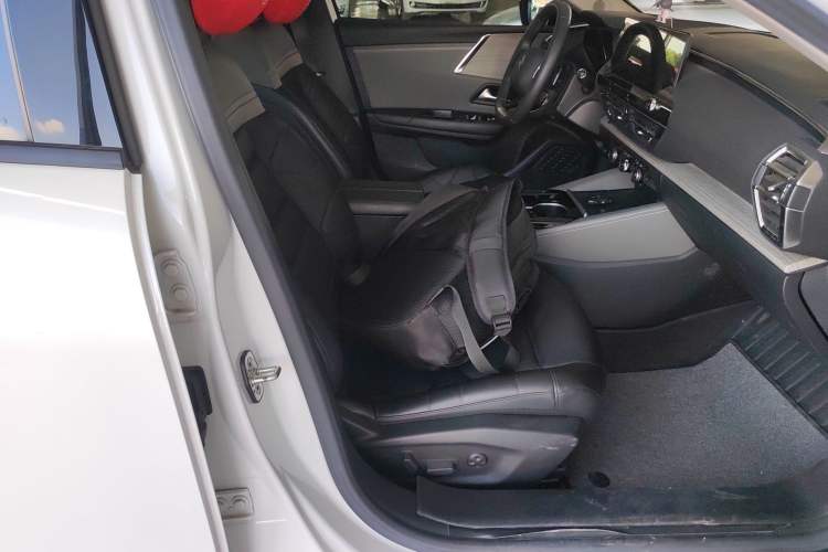 Used Citroen C5 X 2022 1.6T Extraordinary Style—Year of the Tiger New-Year Special Edition Right Front Seat