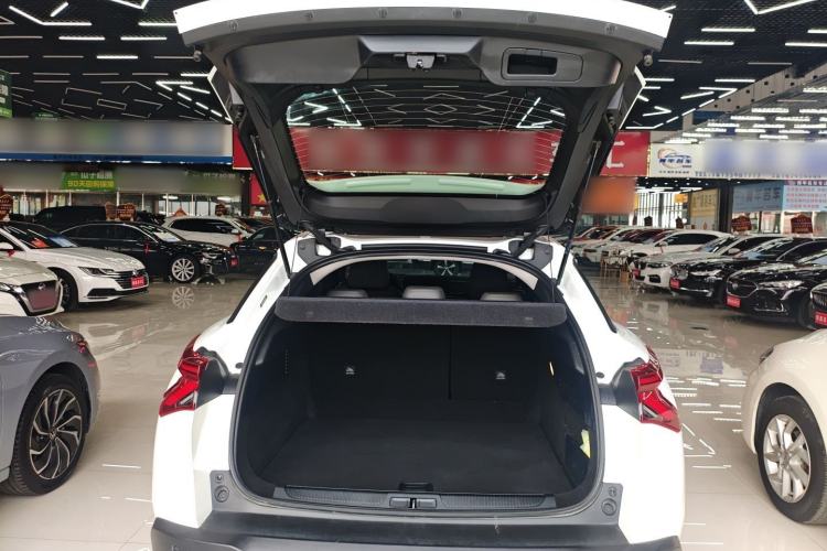 Used Citroen C5 X 2022 1.6T Xiang Bufan – Year of the Tiger New Beginnings Edition Trunk