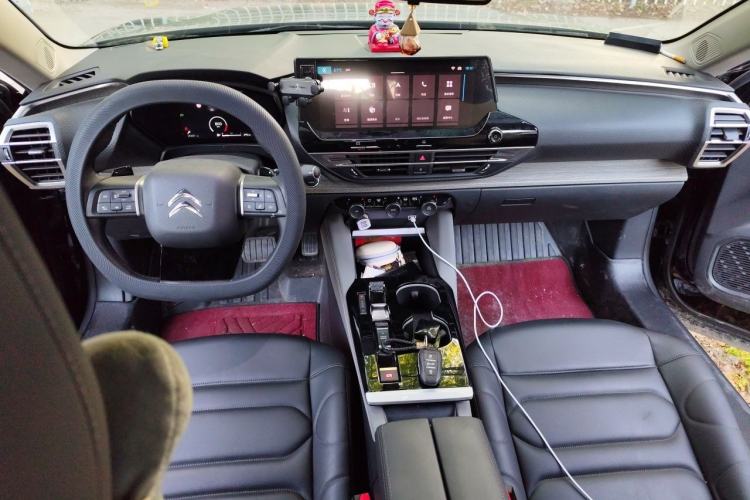 Used Citroen C5 X 2023 1.6T Extraordinary Power Center Console