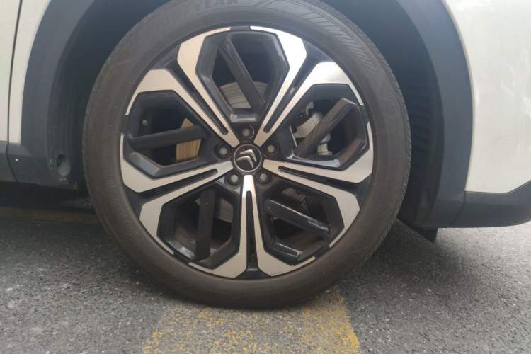 Used Citroen C5 X 2023 1.6T Flagship Edition Right Front Wheel Hub