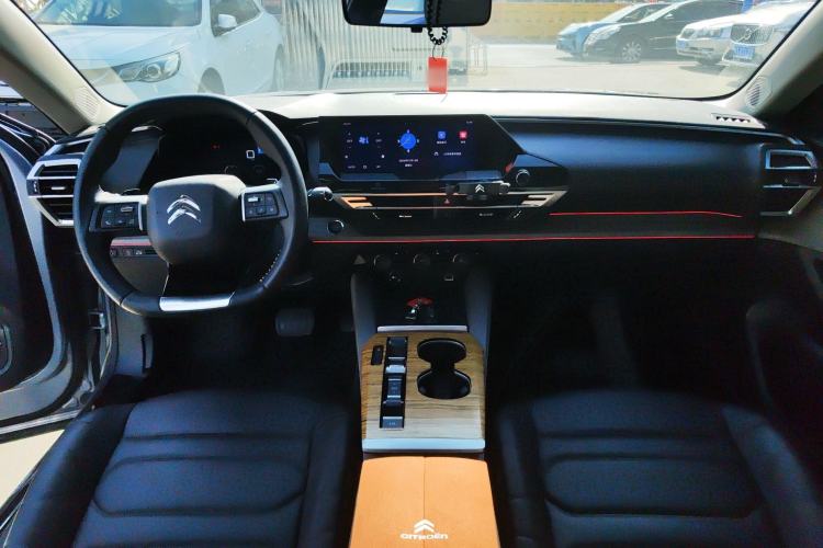 Used Citroen C5 X 2023 1.6T Enjoy the Extraordinary Center Console
