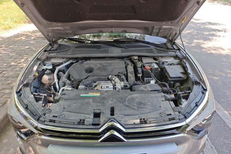 Used Citroen C5 X 2023 1.6T Enjoy the Extraordinary Engine Bay