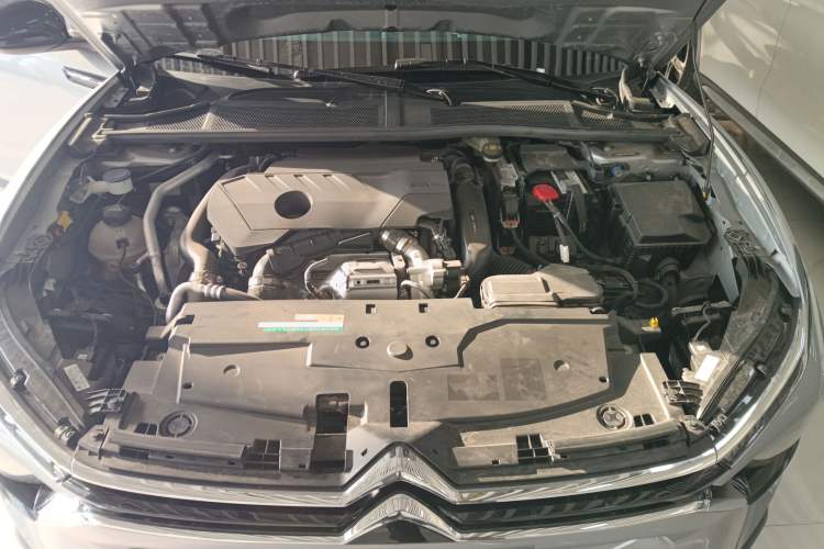 Used Citroen C5 X 2023 1.6T Enjoy the Extraordinary Engine Bay