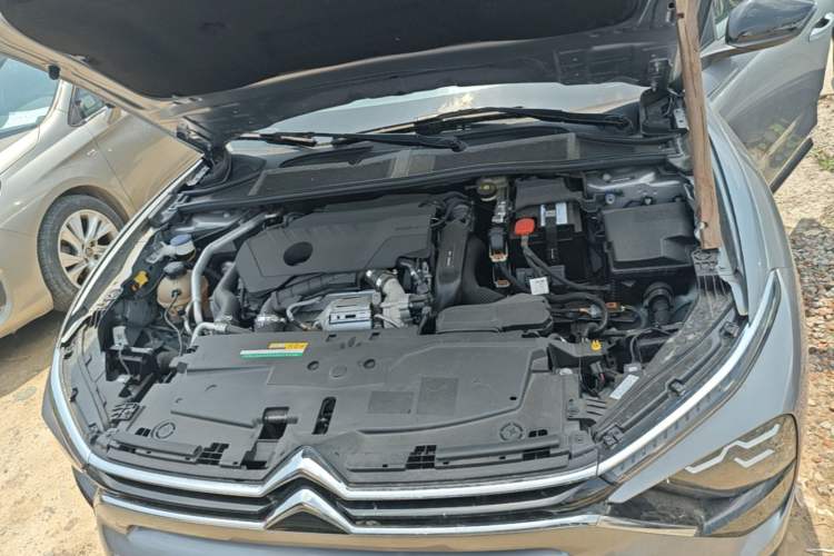 Used Citroen C5 X 2023 1.6T Enjoy the Extraordinary Engine Bay