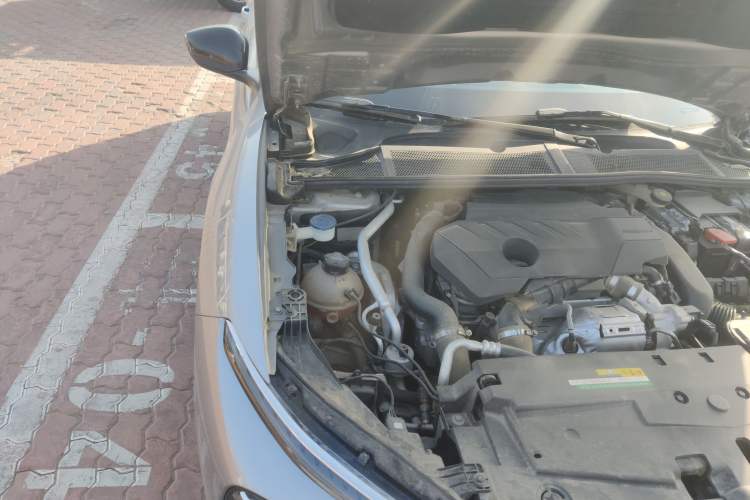 Used Citroen C5 X 2023 1.6T Extraordinary Power Engine Bay Right