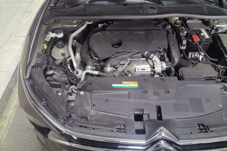 Used Citroen C5 X 2023 1.6T Extraordinary Power Engine Bay Right
