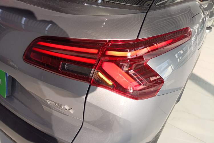 Used Citroen C5 X 2023 1.6T Enjoy the Extraordinary Exterior 6