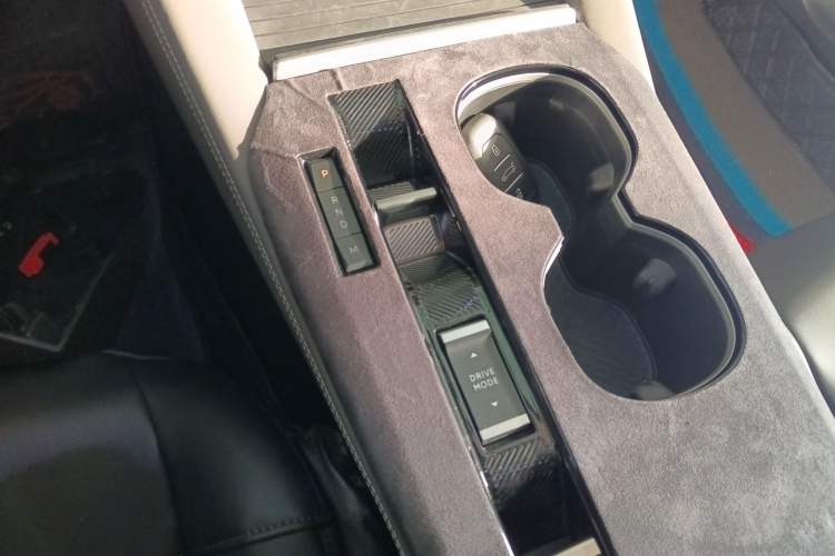 Used Citroen C5 X 2023 1.6T Enjoy the Extraordinary Gear Lever