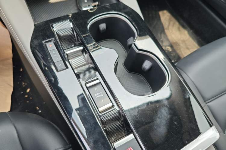 Used Citroen C5 X 2023 1.6T Enjoy the Extraordinary Gear Lever