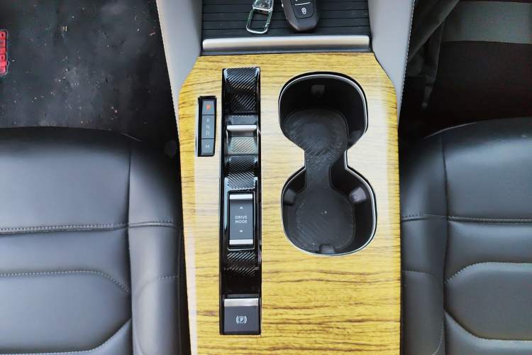 Used Citroen C5 X 2023 1.6T Enjoy the Extraordinary Gear Lever