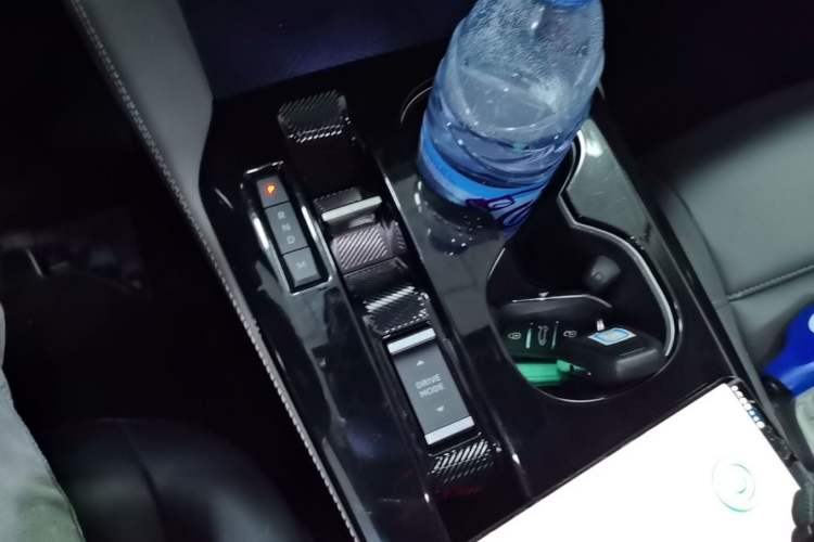 Used Citroen C5 X 2023 1.6T Extraordinary Power Gear Lever