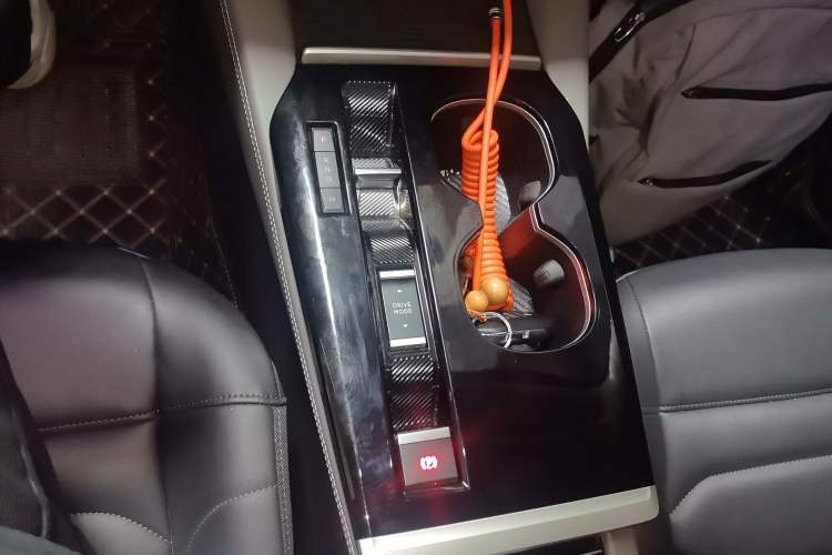Used Citroen C5 X 2023 1.6T Extraordinary Power Gear Lever