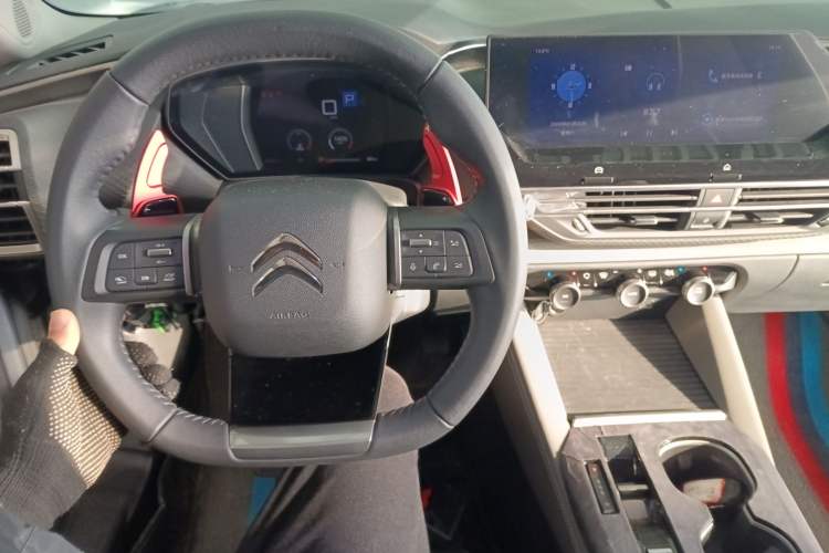 Used Citroen C5 X 2023 1.6T Enjoy the Extraordinary Interior 2